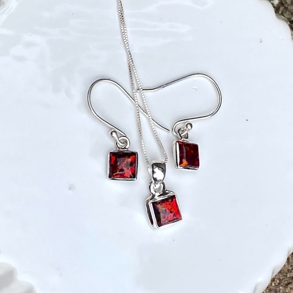 💥SET💥Red Fire Opal Necklace & Earrings - Picture 13 of 14